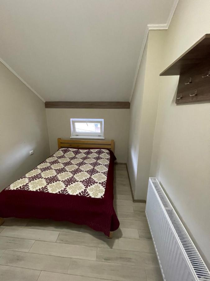 Hostel U Pottera Черновцы Экстерьер фото