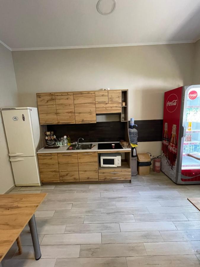 Hostel U Pottera Черновцы Экстерьер фото